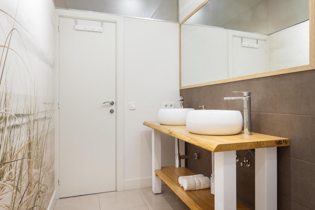 Apartamento Art House Granvia Barcelona Exterior foto